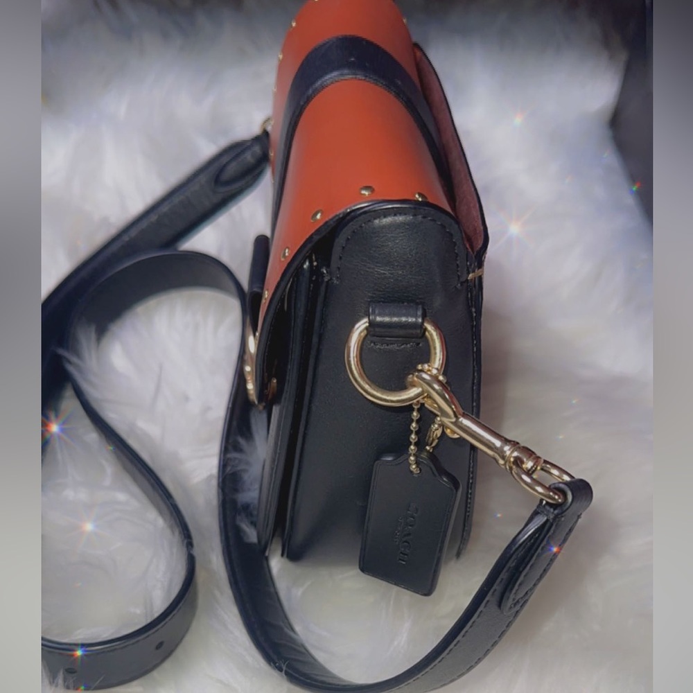 Authentic Coach New York Mini Crossbody - Picture 3 of 9